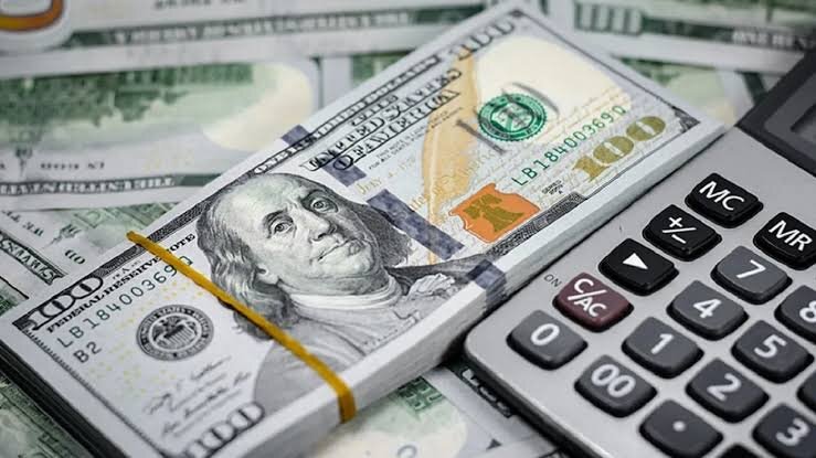 دستور رئیس کل بانک مرکزی برای تأمین ارز مورد نیاز صنعت‌گران و تولیدکنندگان